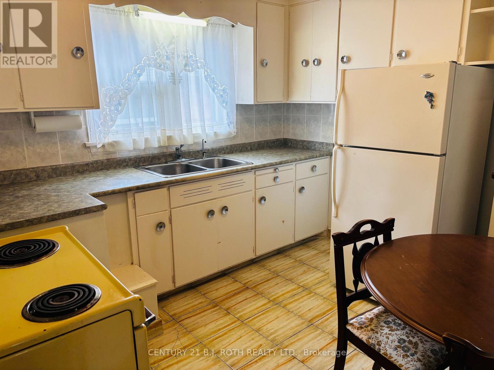 33 Lewiston Road, Toronto, Ontario  M1P 1X8 - Photo 9 - E13820594