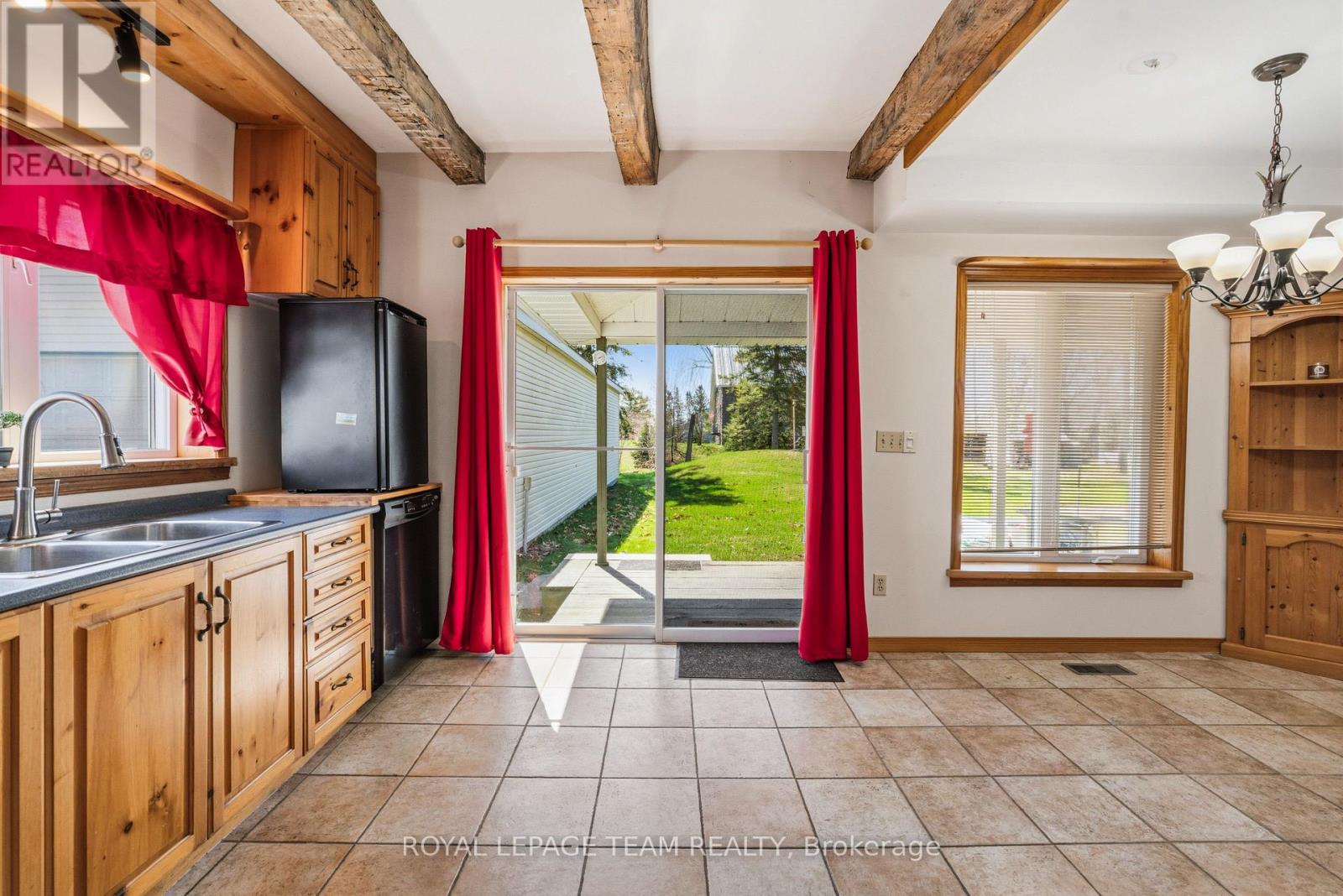 12106 Lakeshore Drive, South Dundas, Ontario  K0C 1X0 - Photo 10 - X13058378