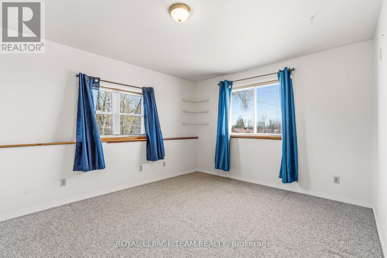 12106 Lakeshore Drive, South Dundas, Ontario  K0C 1X0 - Photo 31 - X13058378