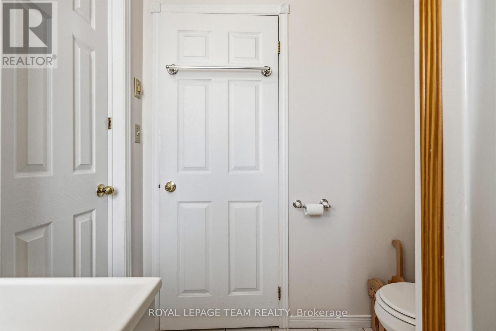 12106 Lakeshore Drive, South Dundas, Ontario  K0C 1X0 - Photo 33 - X13058378