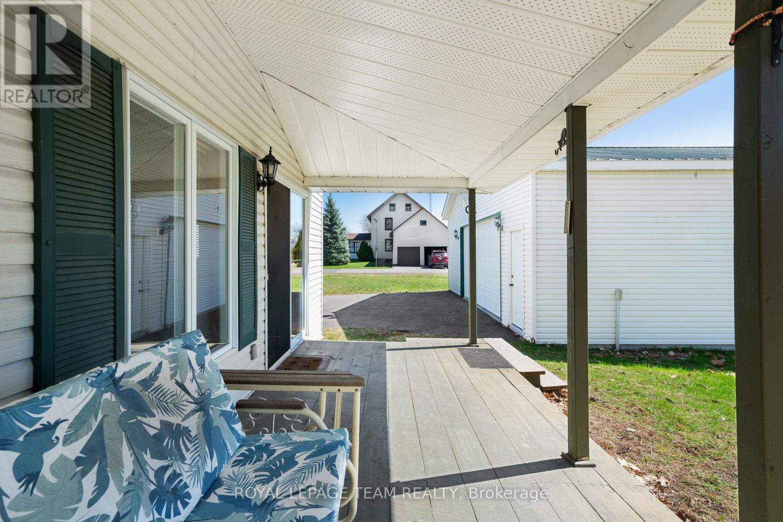 12106 Lakeshore Drive, South Dundas, Ontario  K0C 1X0 - Photo 36 - X13058378