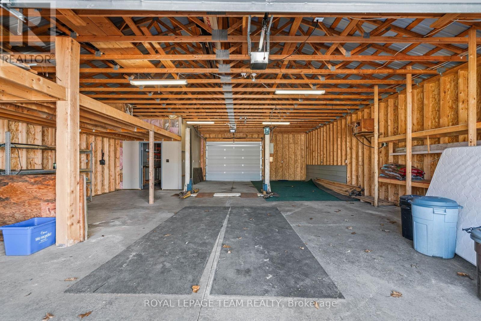 12106 Lakeshore Drive, South Dundas, Ontario  K0C 1X0 - Photo 38 - X13058378