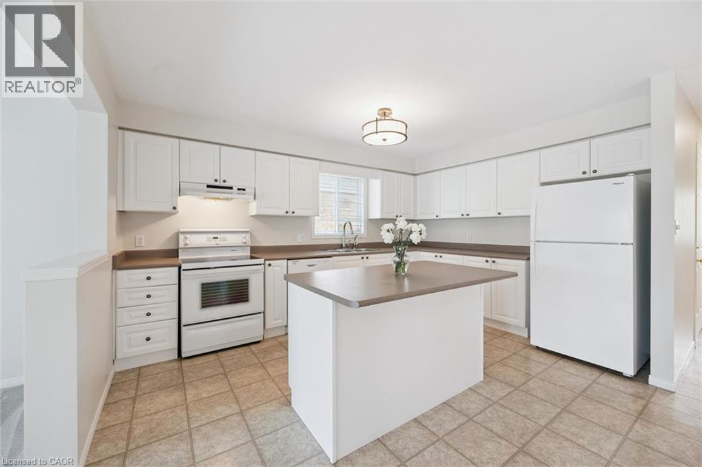 526 Thornview Place, Waterloo, Ontario  N2T 2V9 - Photo 9 - 40865289