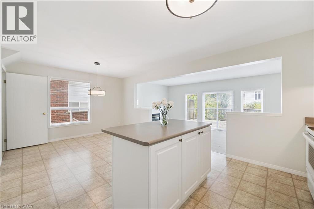 526 Thornview Place, Waterloo, Ontario  N2T 2V9 - Photo 12 - 40865289