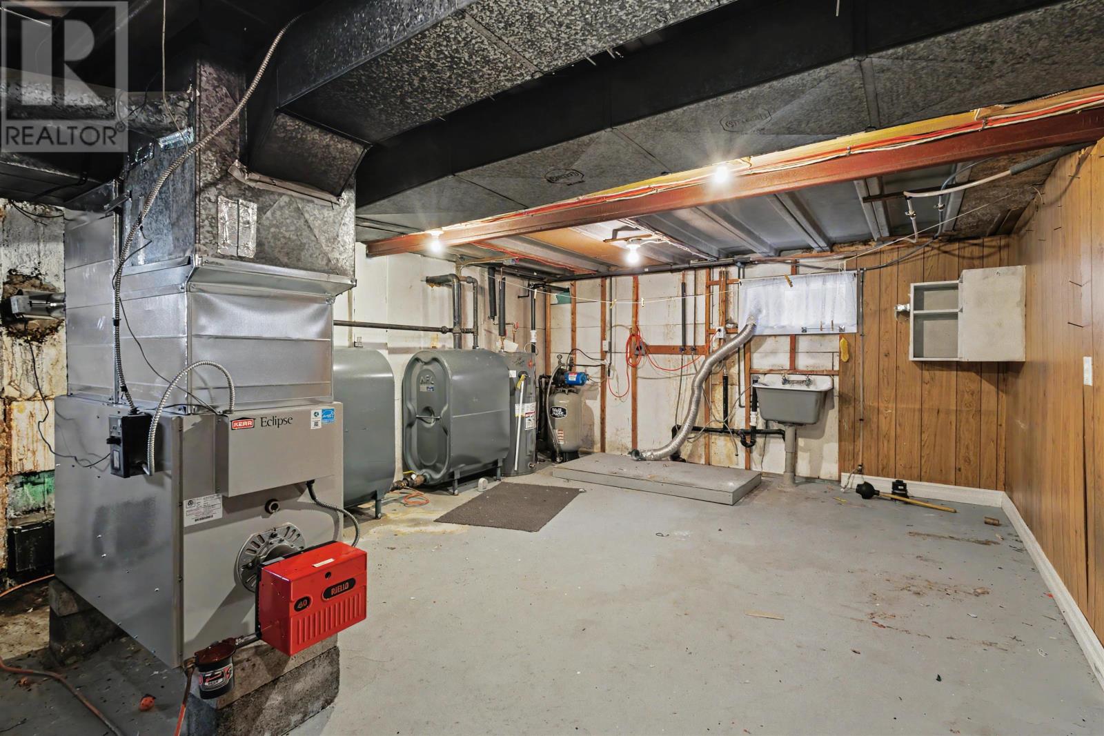 11 Leeside Drive photo 33