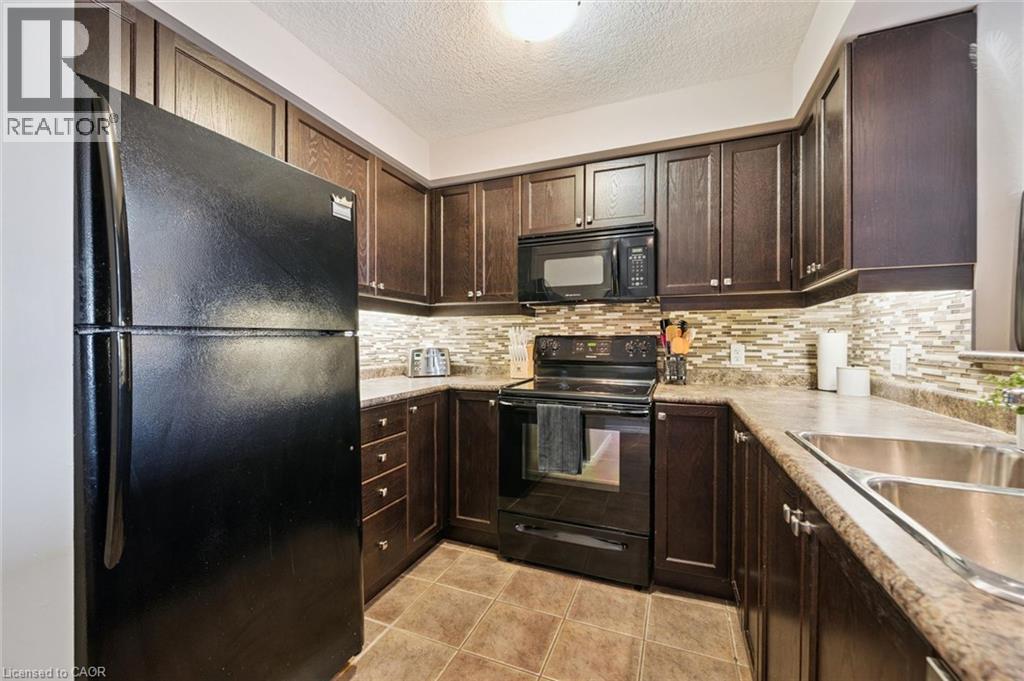915 Zeller Crescent, Kitchener, Ontario  N2A 0C7 - Photo 11 - 40865966