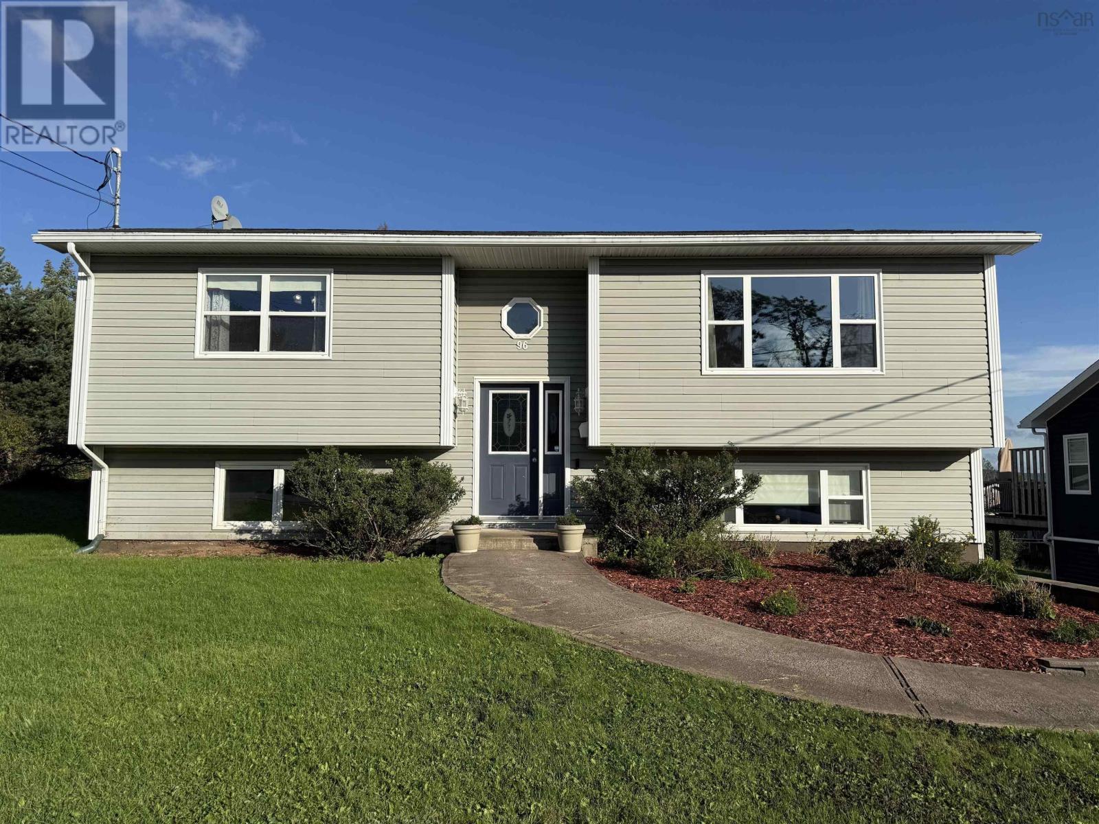 96 Green Street photo 1