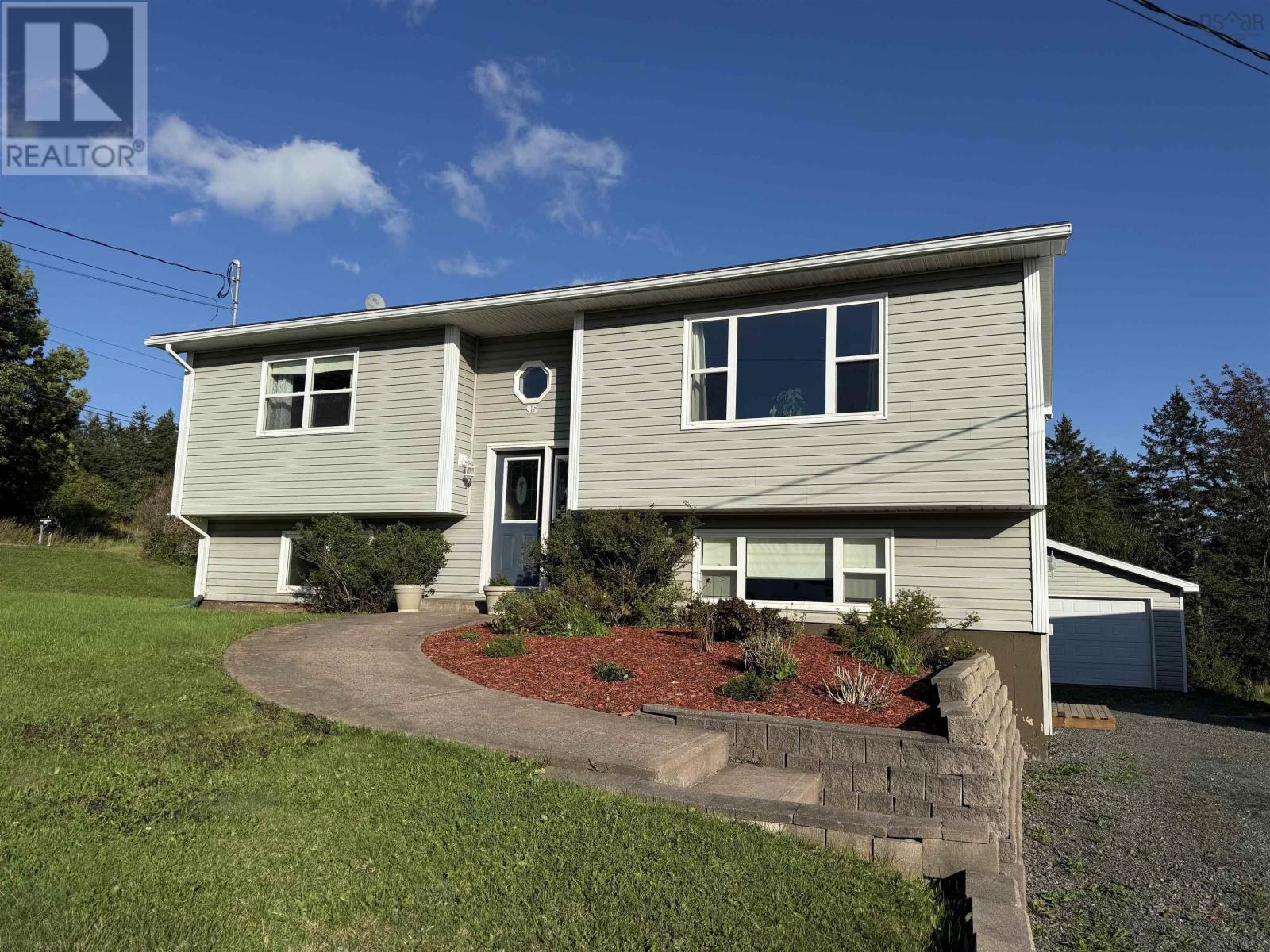 96 Green Street photo 31