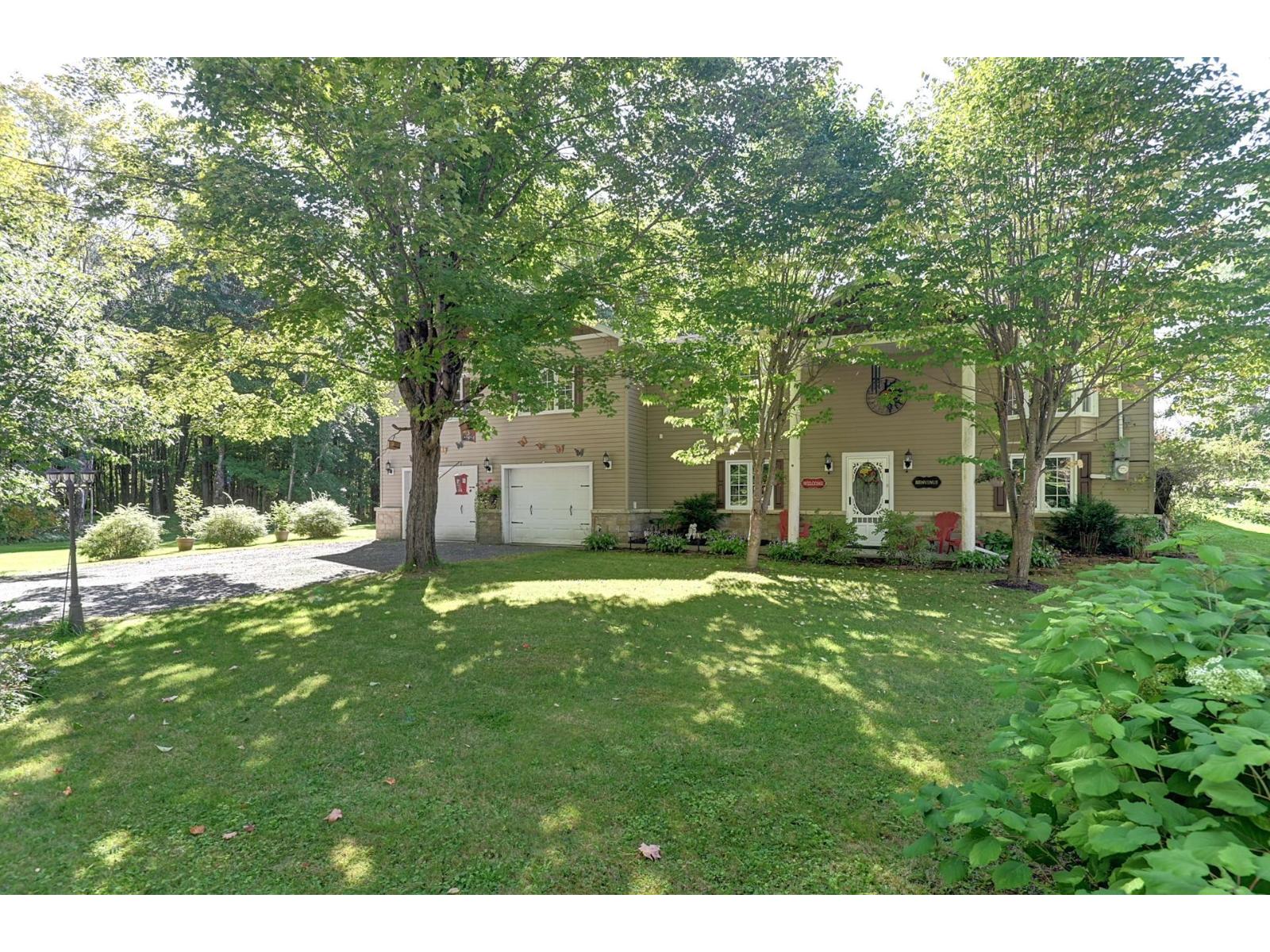 141 Ch. Millington Austin Quebec Canada J0B1B0 4