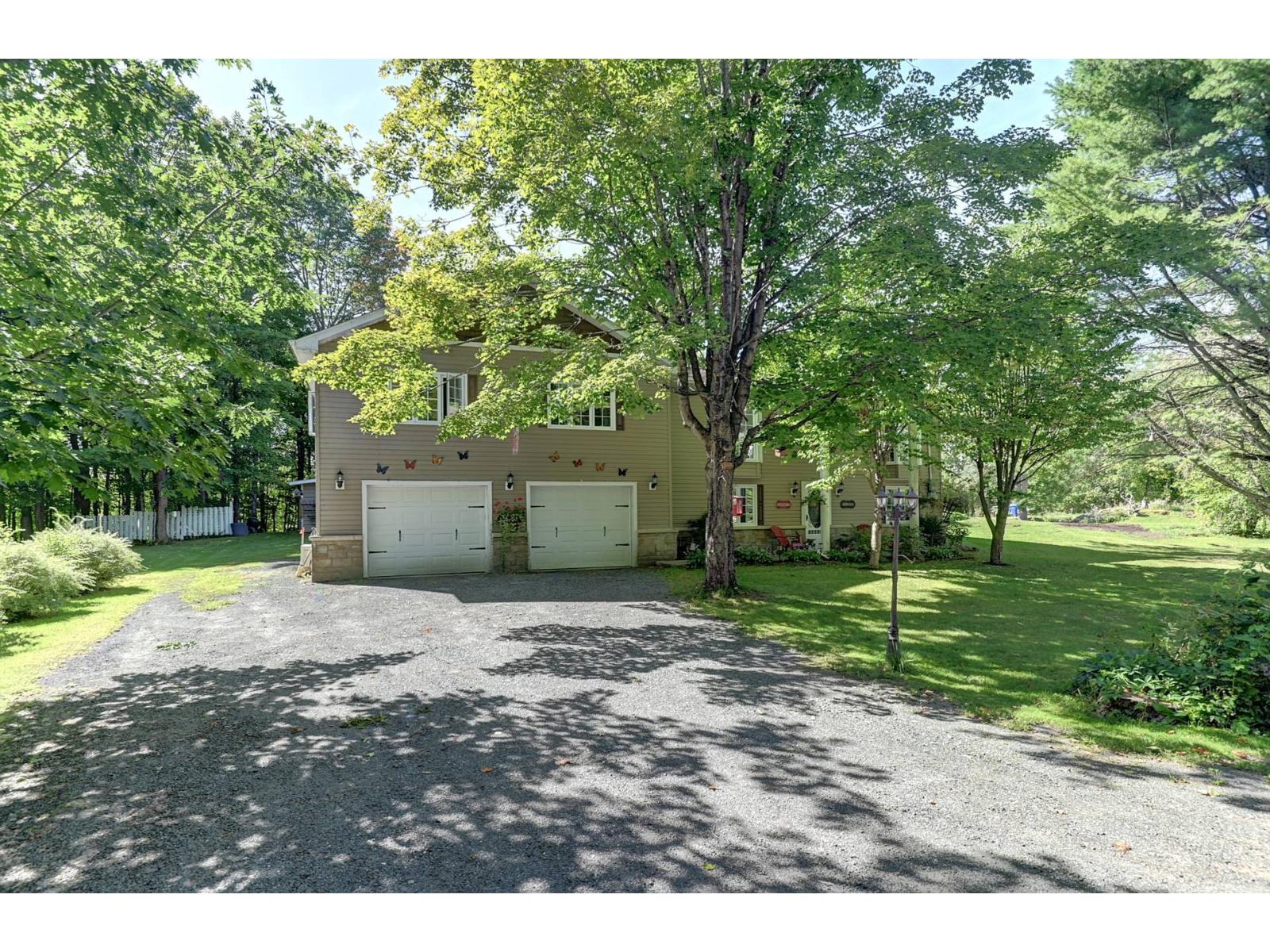 141 Ch. Millington Austin Quebec Canada J0B1B0 5