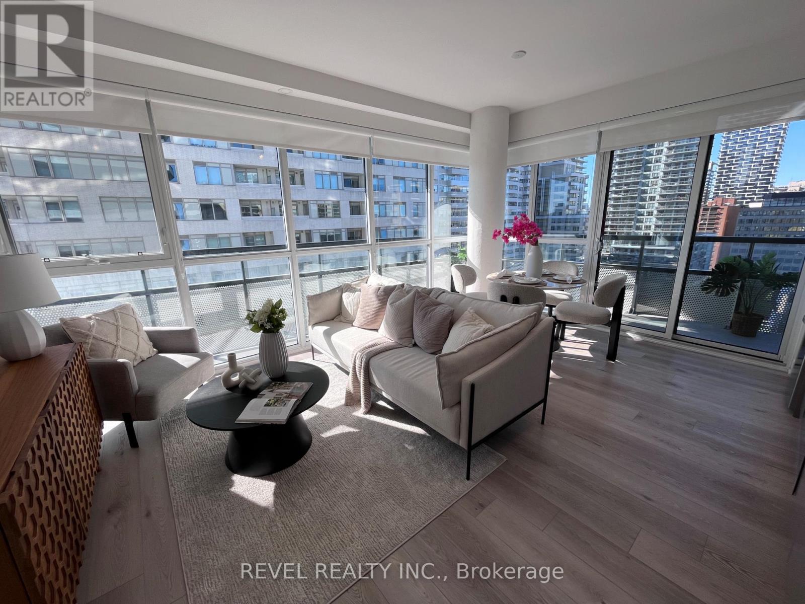 1107 - 11 LILLIAN STREET, Toronto, Ontario