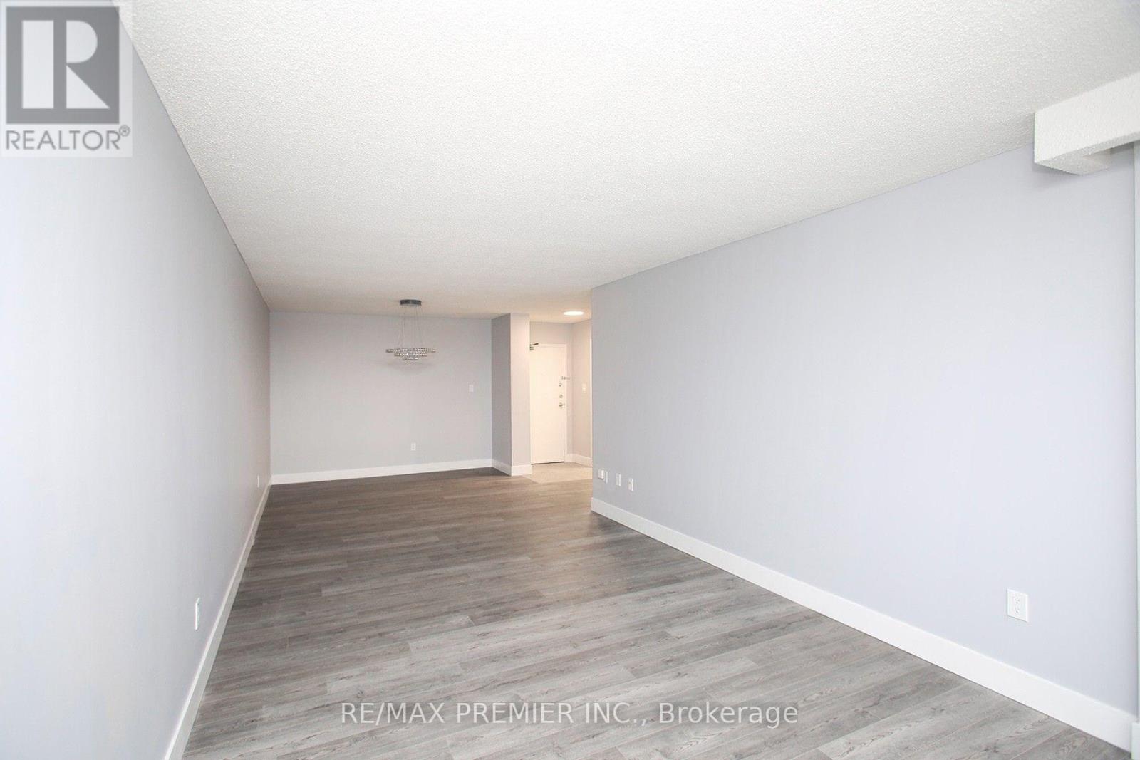 1909 - 390 Dixon Road, Toronto, Ontario  M9R 1T4 - Photo 5 - W13820580