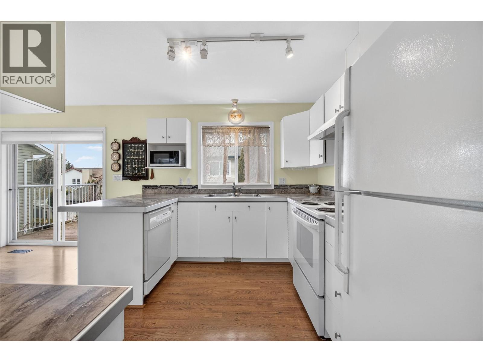 801 20th Street NE Unit# 4, Salmon Arm, British Columbia  V1E 2R7 - Photo 11 - 10370551