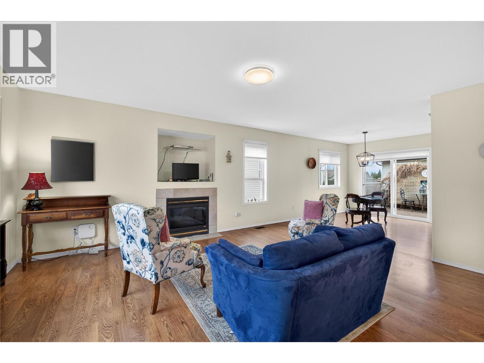 801 20th Street NE Unit# 4, Salmon Arm, British Columbia  V1E 2R7 - Photo 8 - 10370551