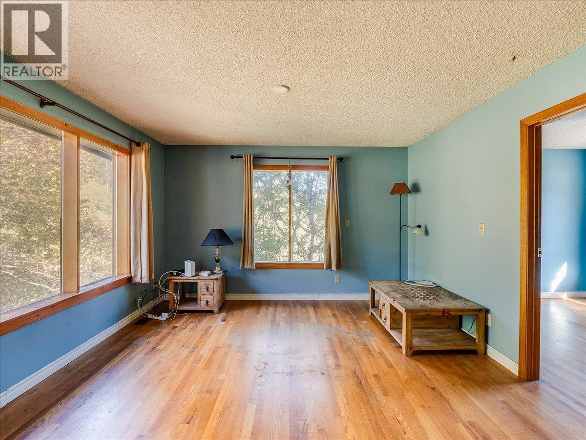 3168 Pass Creek Road, Crescent Valley, British Columbia V0G 1H0 - Photo 14 - 10401618