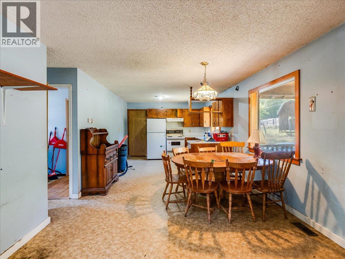 3168 Pass Creek Road, Crescent Valley, British Columbia V0G 1H0 - Photo 9 - 10401618