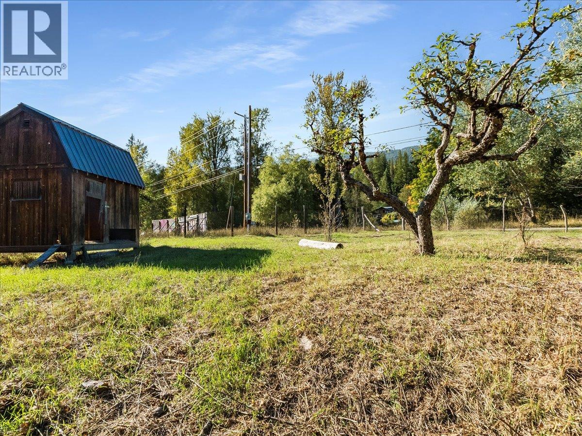 3168 Pass Creek Road, Crescent Valley, British Columbia V0G 1H0 - Photo 44 - 10401618