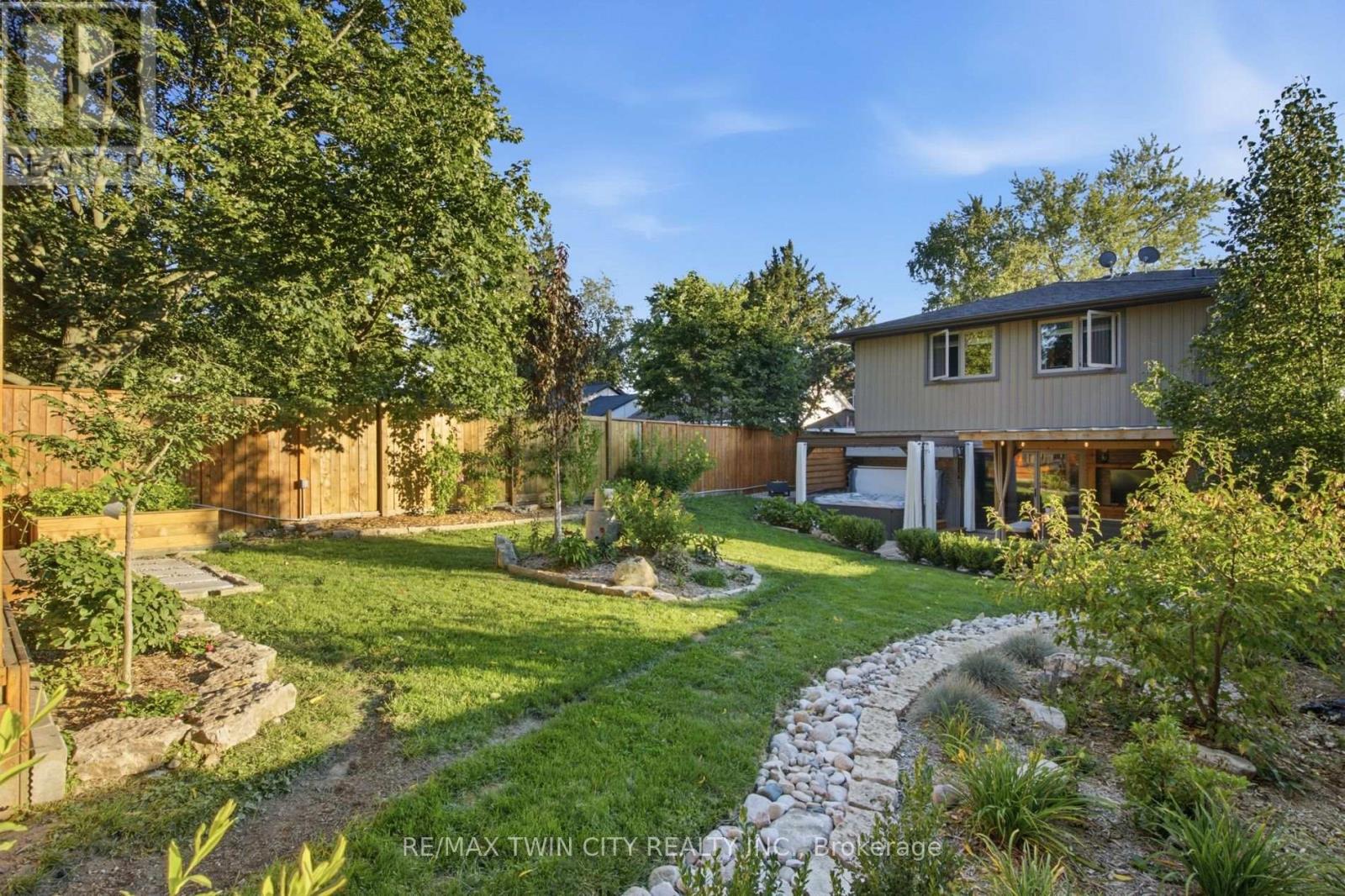 445 Sherring Street, Cambridge, Ontario  N3H 2W7 - Photo 42 - X13765390