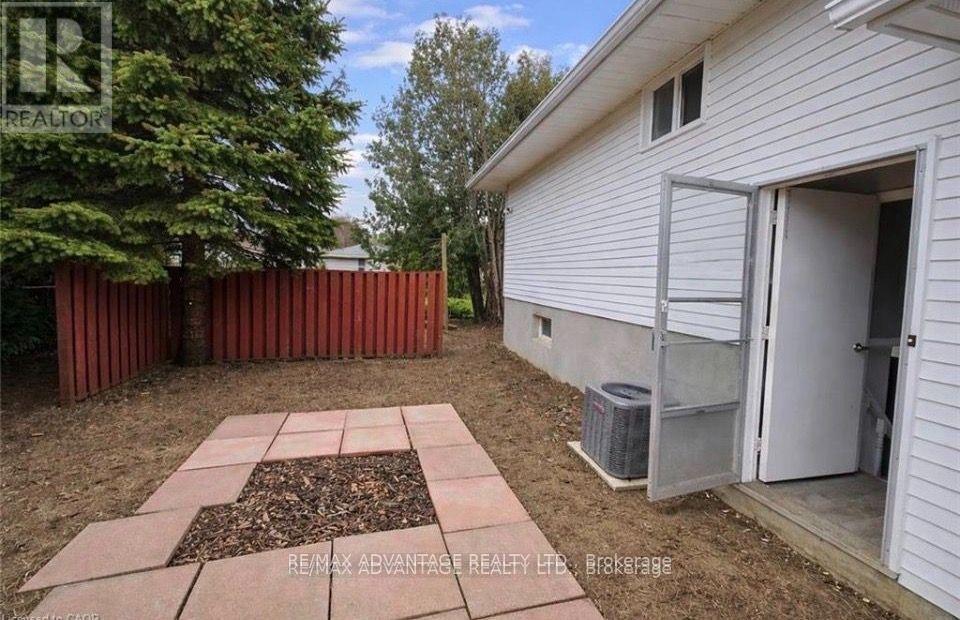 9 Camelot Crescent, London East, Ontario  N5V 3L4 - Photo 28 - X13820904