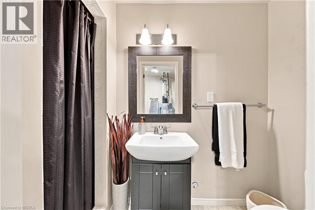 24 Primrose Path, Kitchener, Ontario  N2E 2R2 - Photo 32 - 40865855