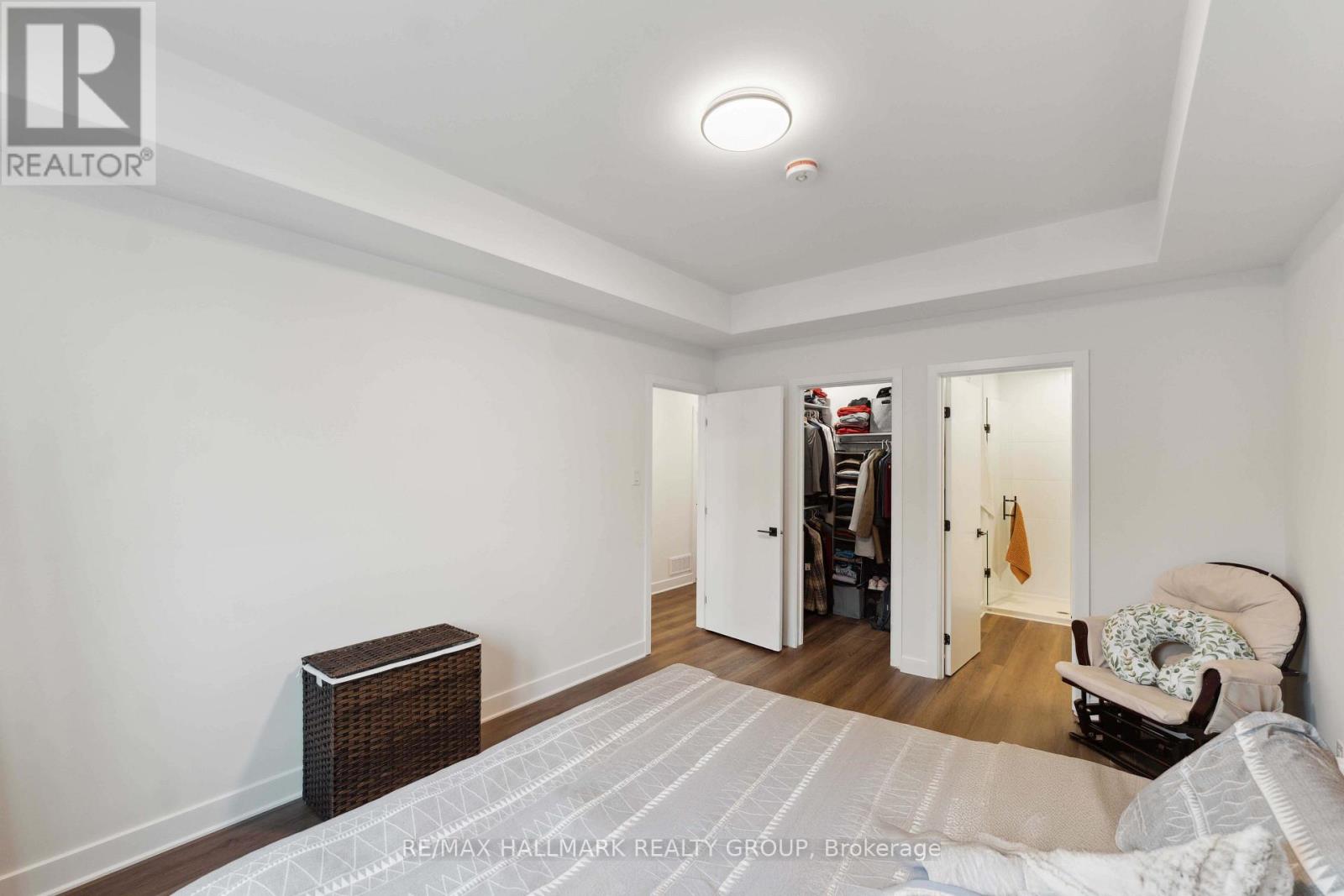 D - 4793 BANK STREET