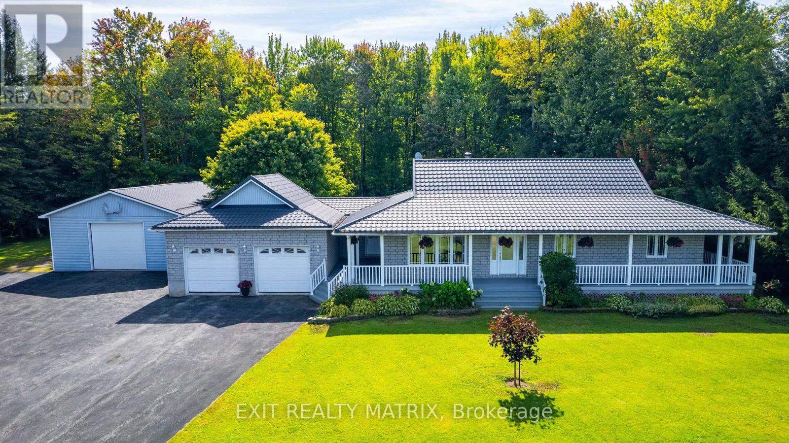 2120 RUSSLAND ROAD, russell, Ontario