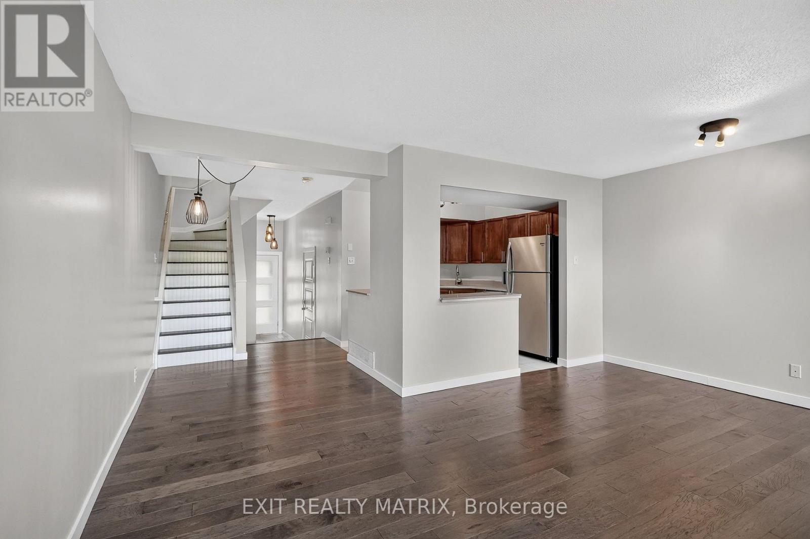 2043 Avenue O, Ottawa, Ontario  K1G 0B1 - Photo 11 - X13820850