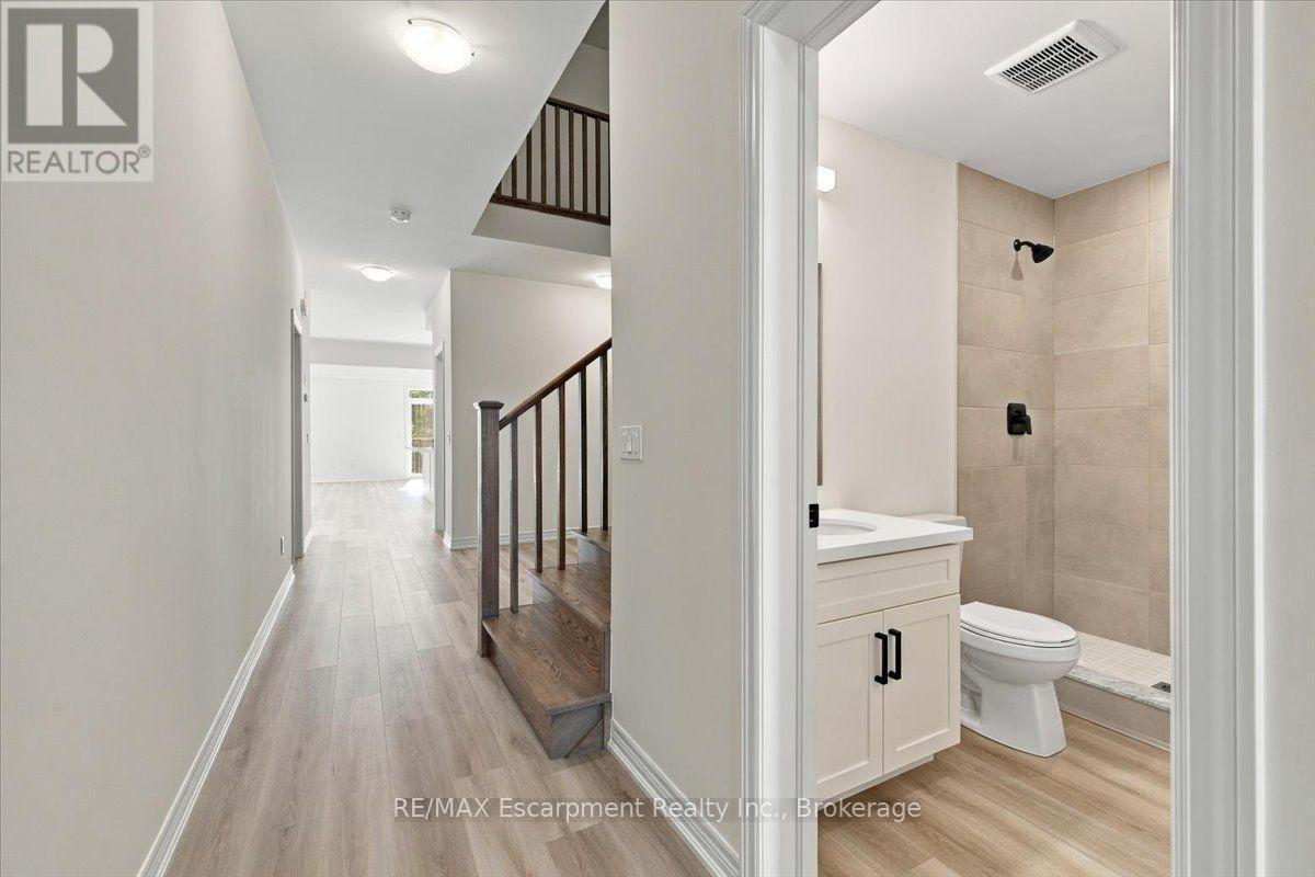 108 Valley Trail Place, Hamilton, Ontario  L8B 2A2 - Photo 8 - X13820868