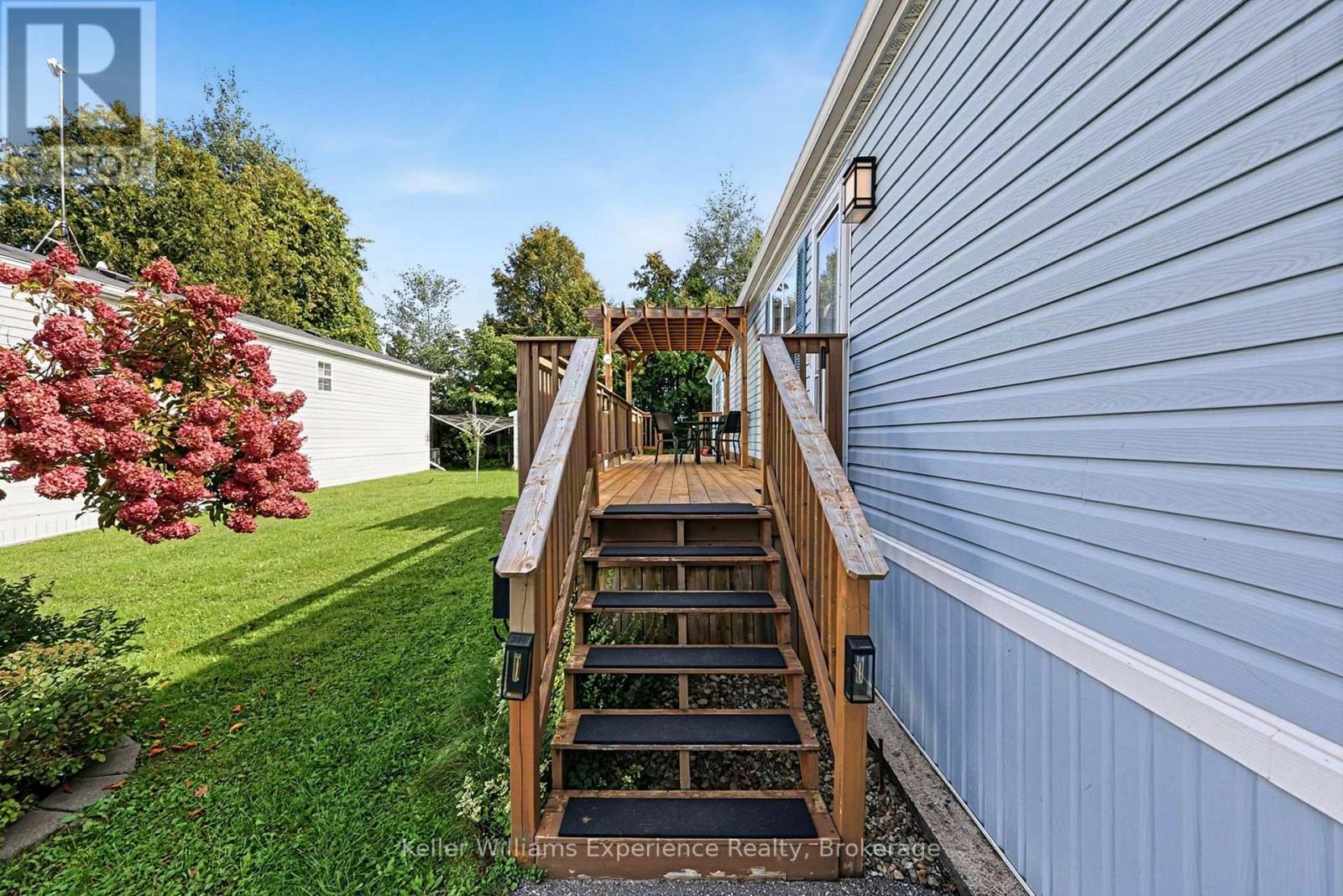 4052 Ash Crescent, Severn, Ontario  L3V 6H4 - Photo 3 - S13820646