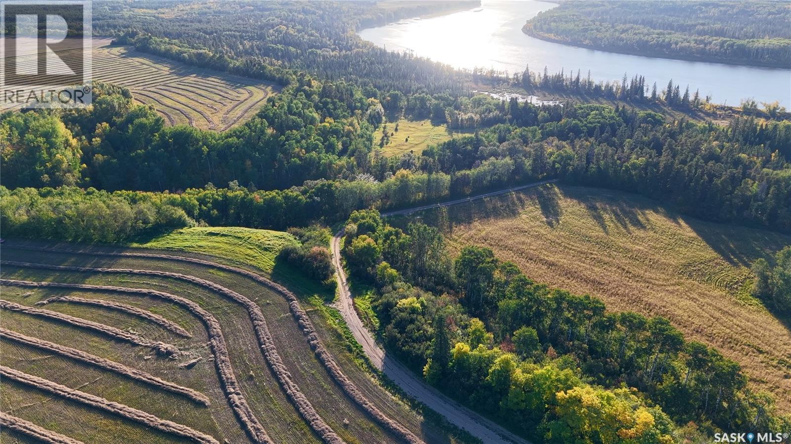 Waterfront land North-East of Nipawin photo 4