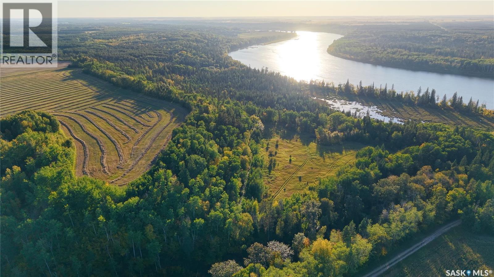 Waterfront land North-East of Nipawin photo 9