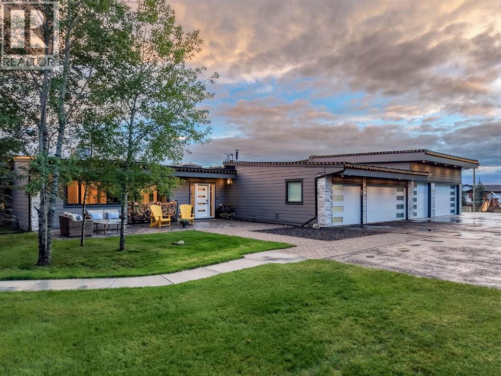 183 Pinebrook Way Sw, Rural Rocky View County, Alberta  T3Z 3K3 - Photo 2 - A2331351