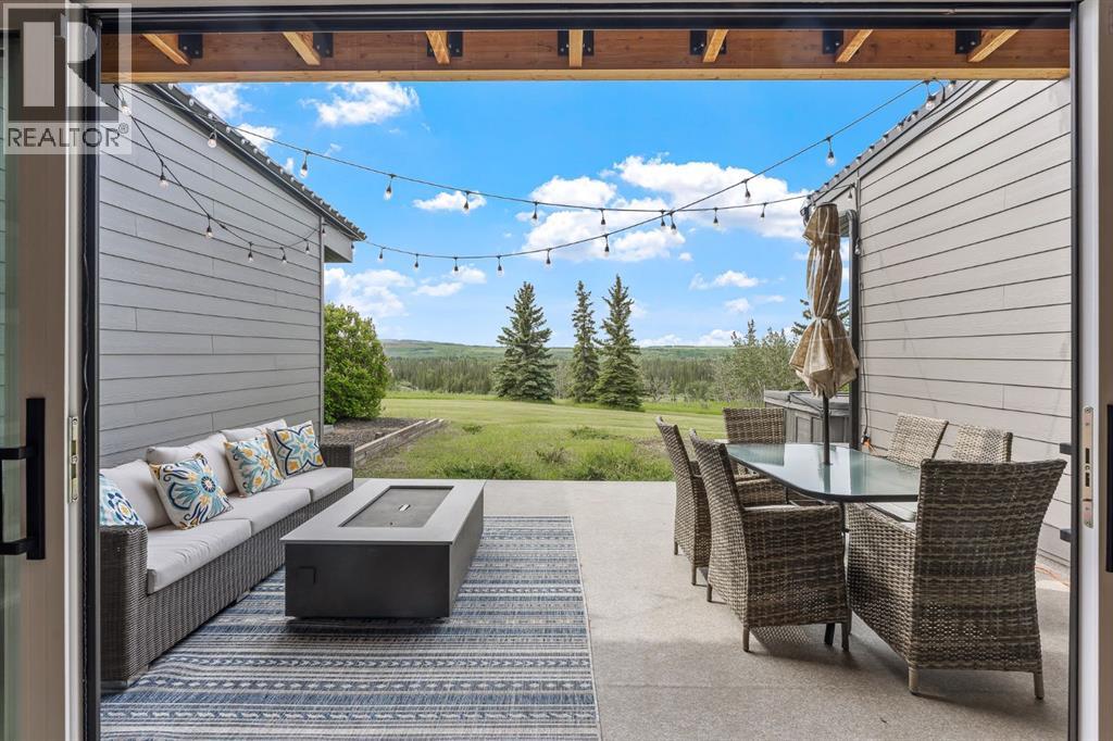 183 Pinebrook Way Sw, Rural Rocky View County, Alberta  T3Z 3K3 - Photo 9 - A2331351