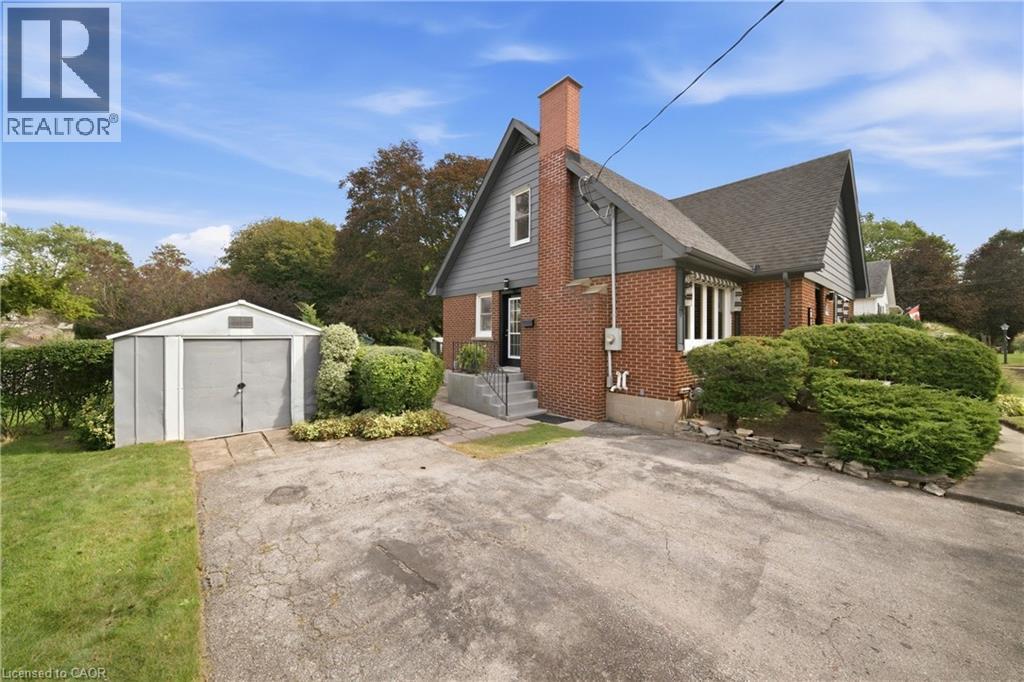 33 The Strand Avenue, Brantford, Ontario  N3R 1Z2 - Photo 3 - 40865059