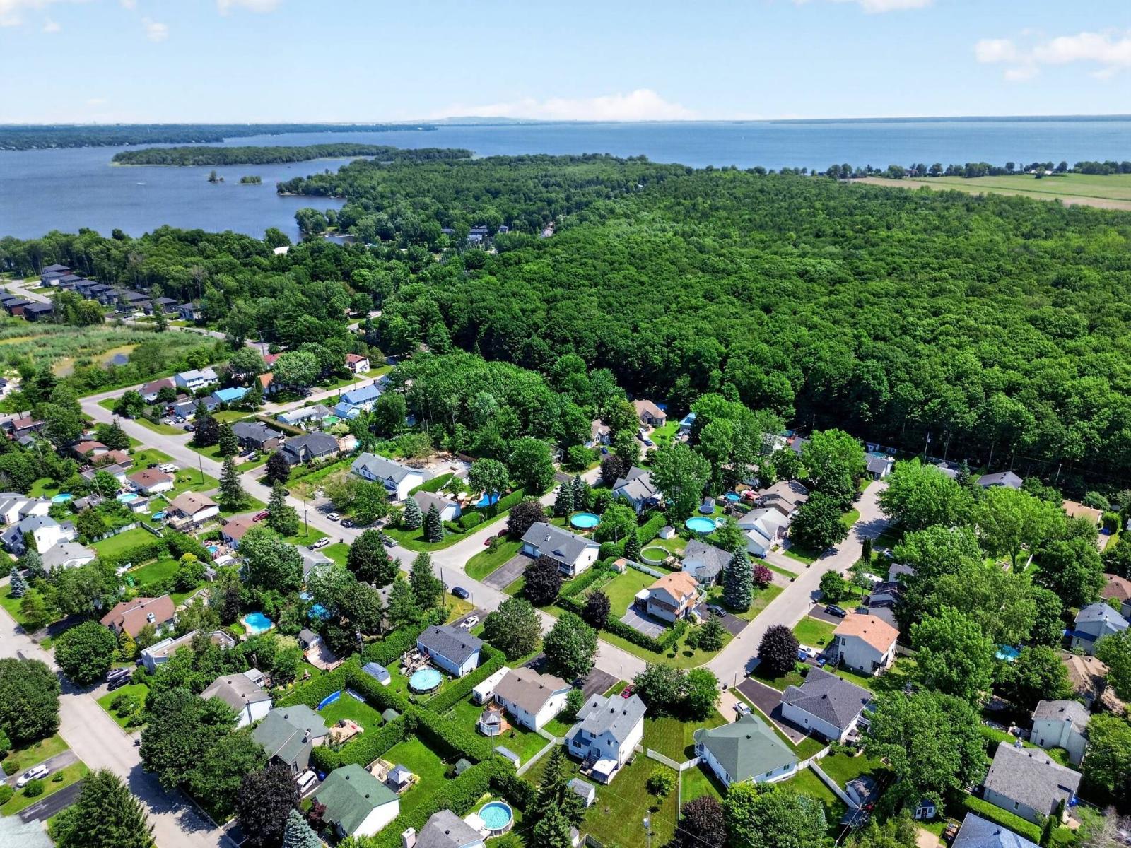 20 53e Avenue Notre-Dame-de-l'Île-Perrot Quebec Canada J7W0G6 5