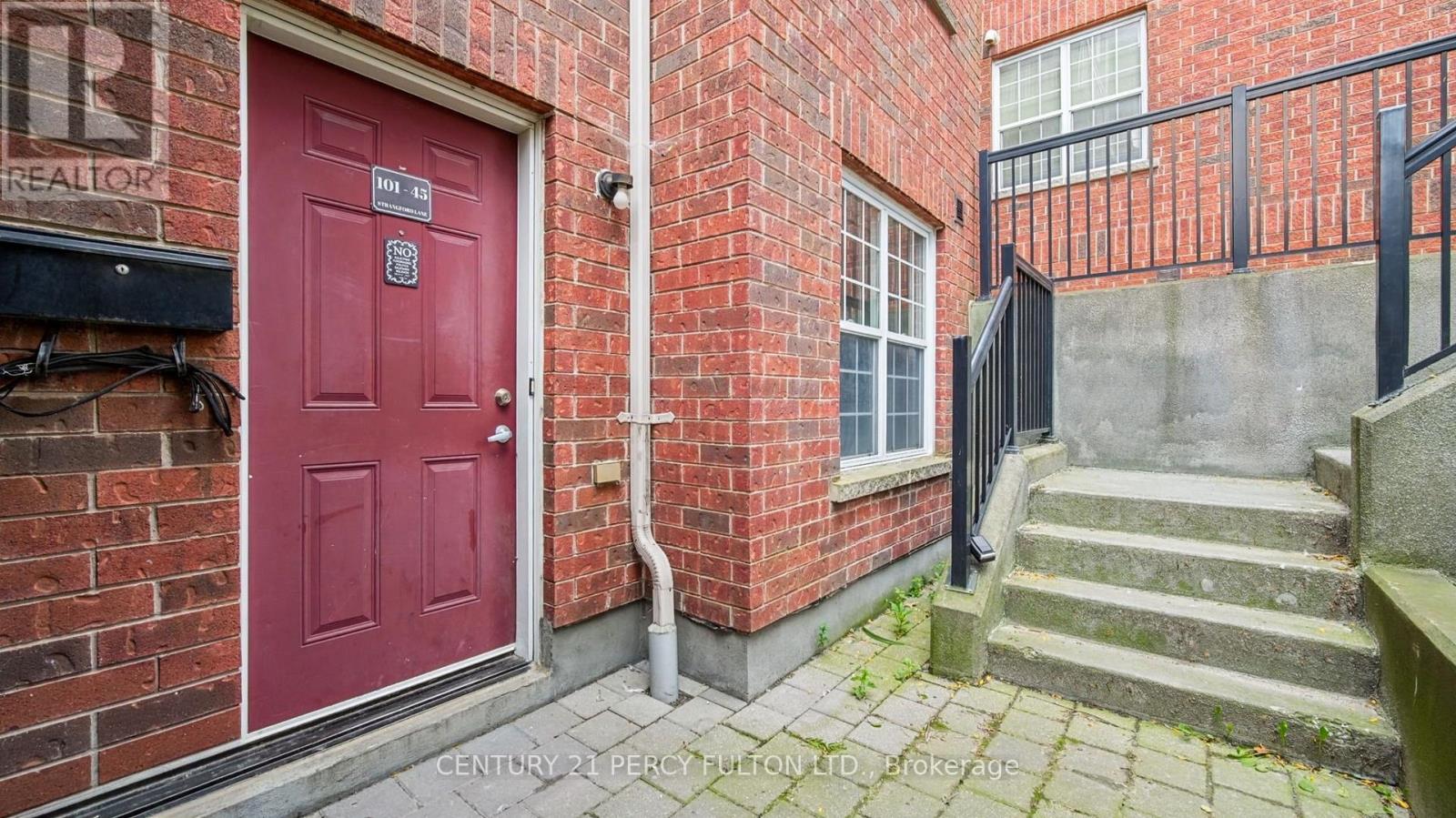 101 - 45 Strangford Lane, Toronto, Ontario  M1L 0E5 - Photo 3 - E13820770