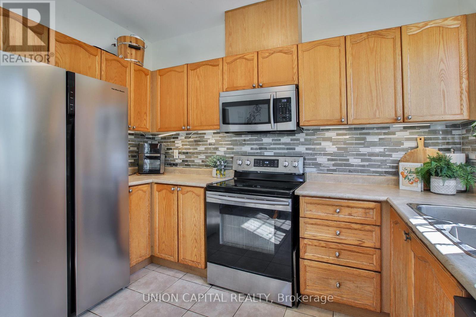 60 Wilkie Lane, Ajax, Ontario L1S 7S5 - Photo 3 - E13820796