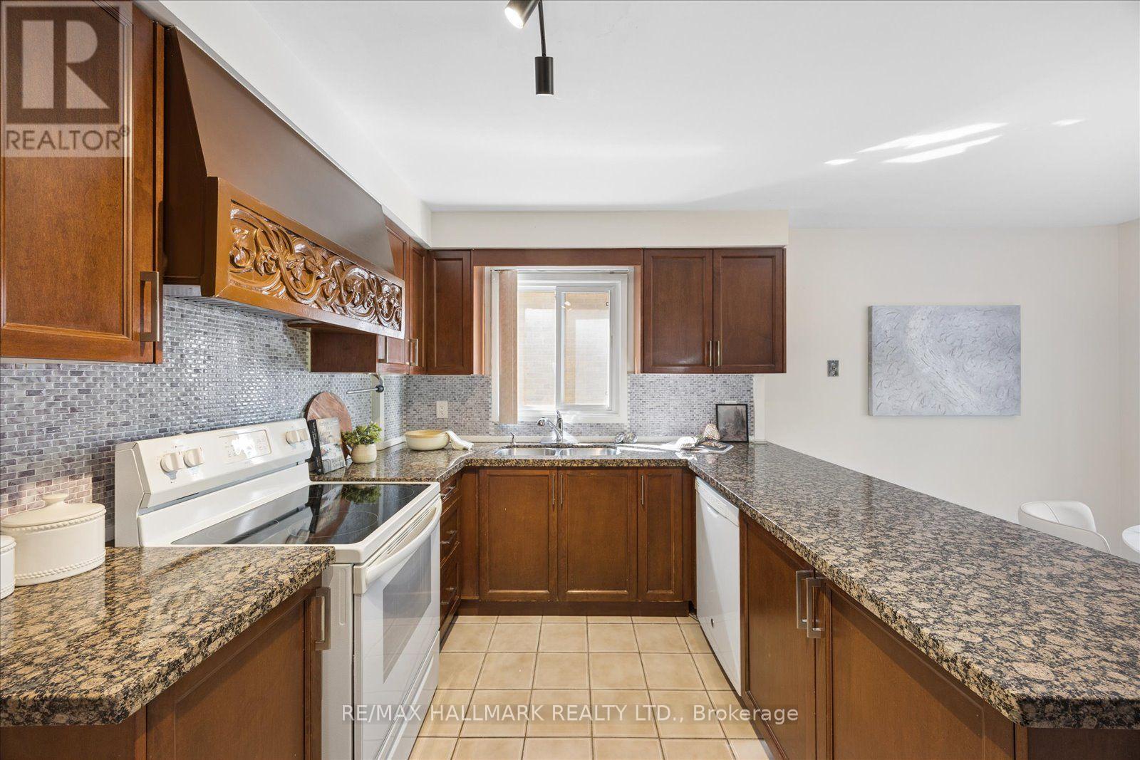 32 Valley Centre Drive, Toronto, Ontario  M1X 1L3 - Photo 13 - E13820822