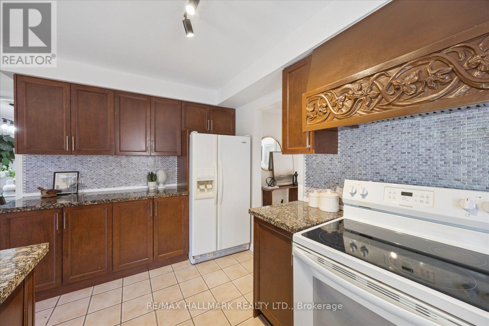 32 Valley Centre Drive, Toronto, Ontario  M1X 1L3 - Photo 15 - E13820822