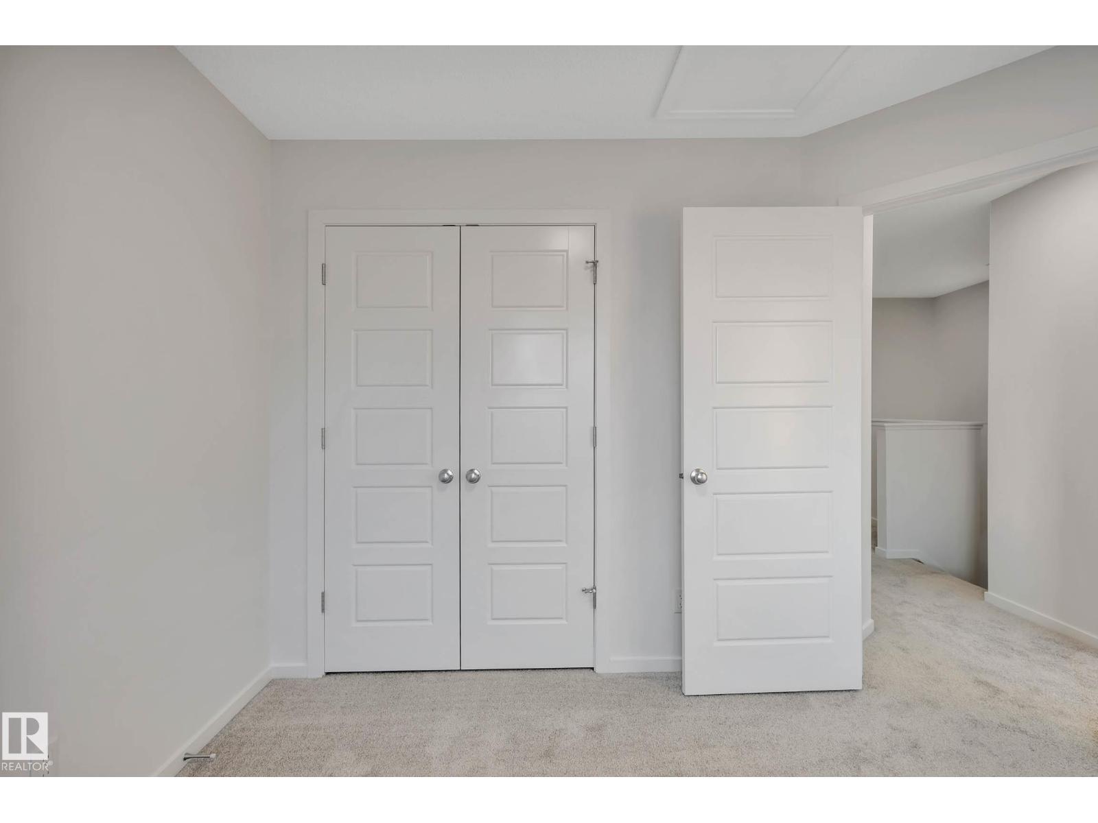 5239 - 5245 21A AV SW SW
