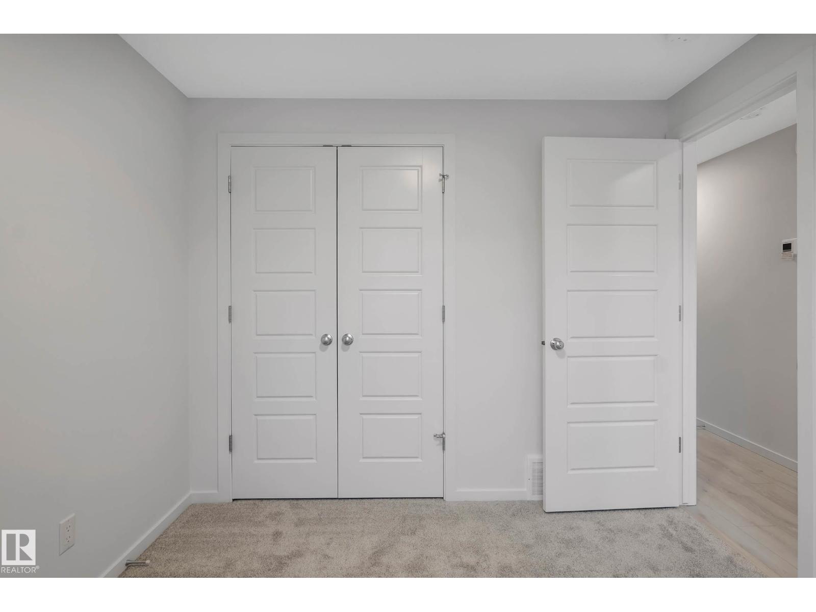 5239 - 5245 21A AV SW SW