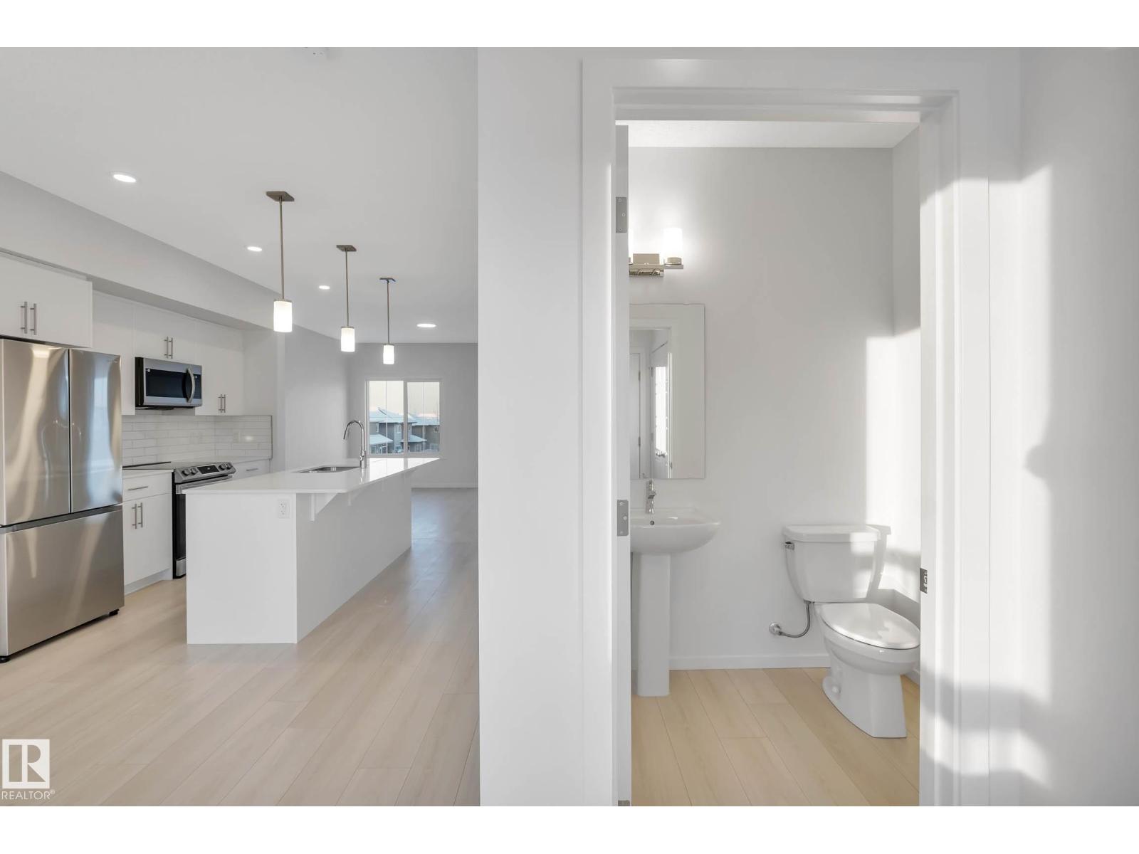 5239 - 5245 21A AV SW SW