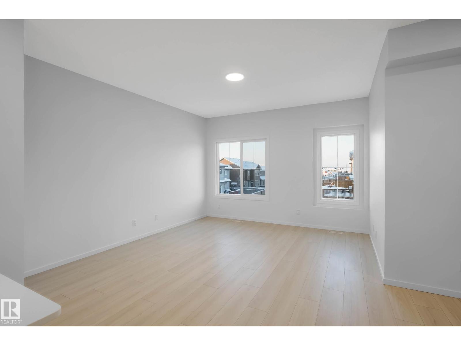 5239 - 5245 21A AV SW SW
