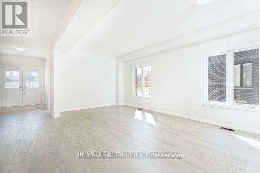 Main Floor - 1038 Hardy Way, Innisfil (Lefroy), Ontario  L0L 1W0 - Photo 3 - N13820882