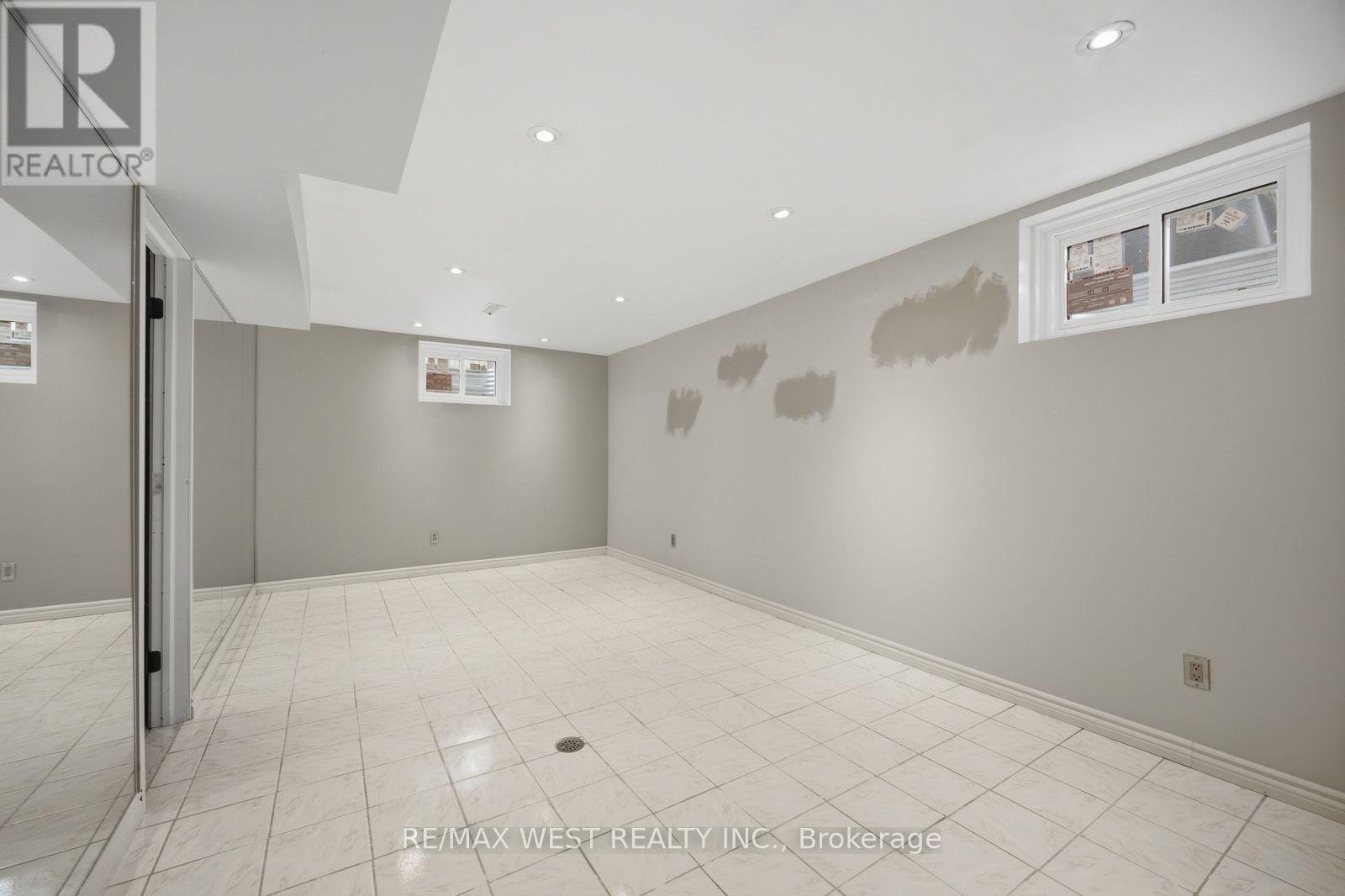 11 Ambler Bay, Barrie (Georgian Drive), Ontario  L4M 7A4 - Photo 26 - S13820682