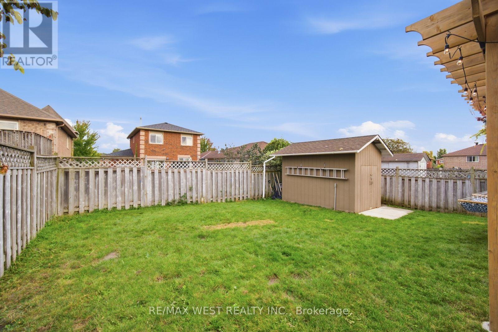 11 Ambler Bay, Barrie (Georgian Drive), Ontario  L4M 7A4 - Photo 35 - S13820682