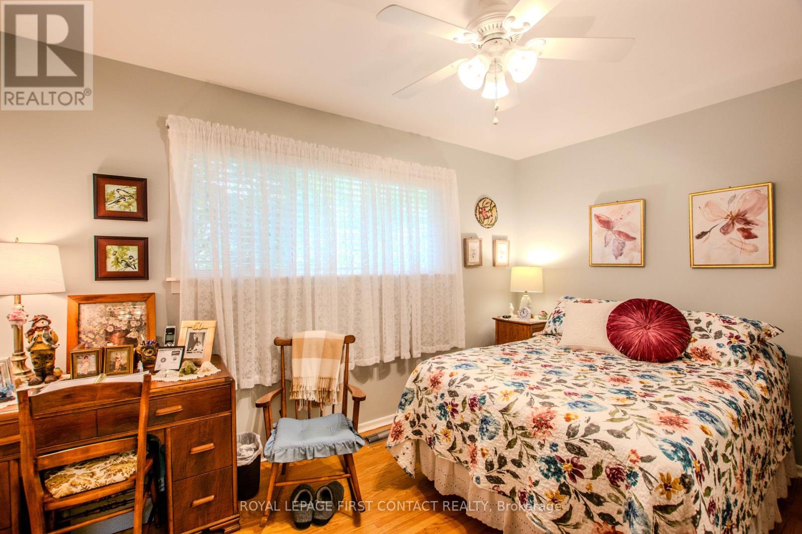27 Tower Crescent, Barrie (Allandale Heights), Ontario  L4N 2V3 - Photo 16 - S13820696