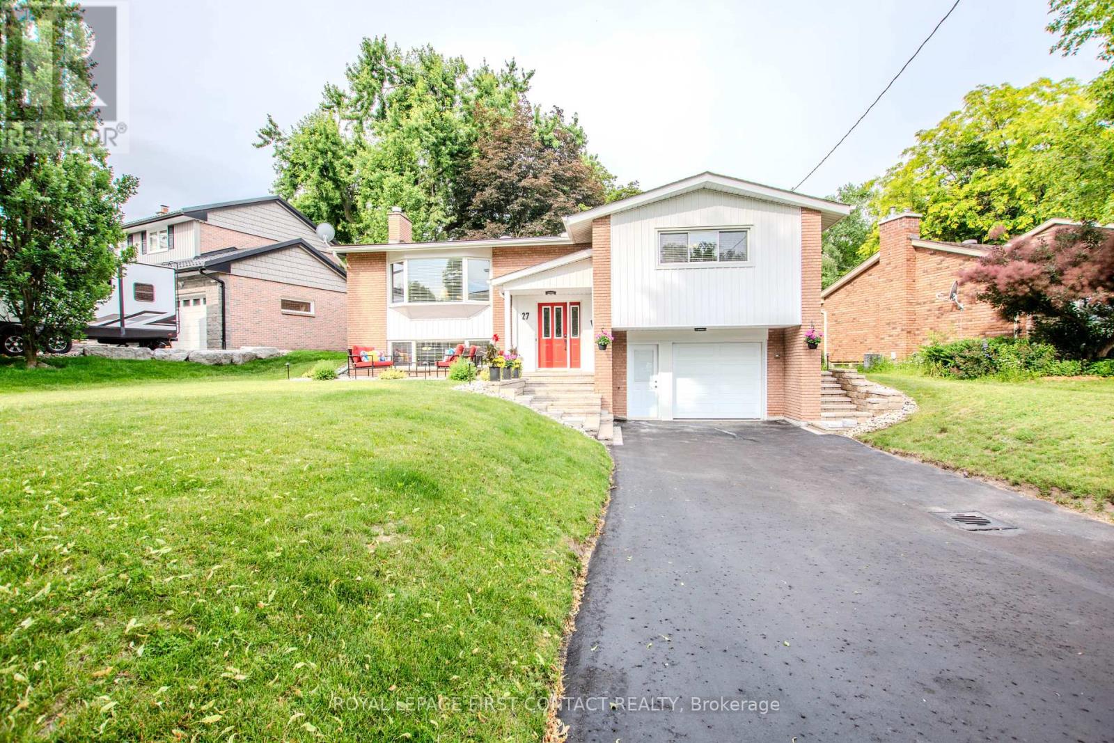27 Tower Crescent, Barrie (Allandale Heights), Ontario  L4N 2V3 - Photo 3 - S13820696