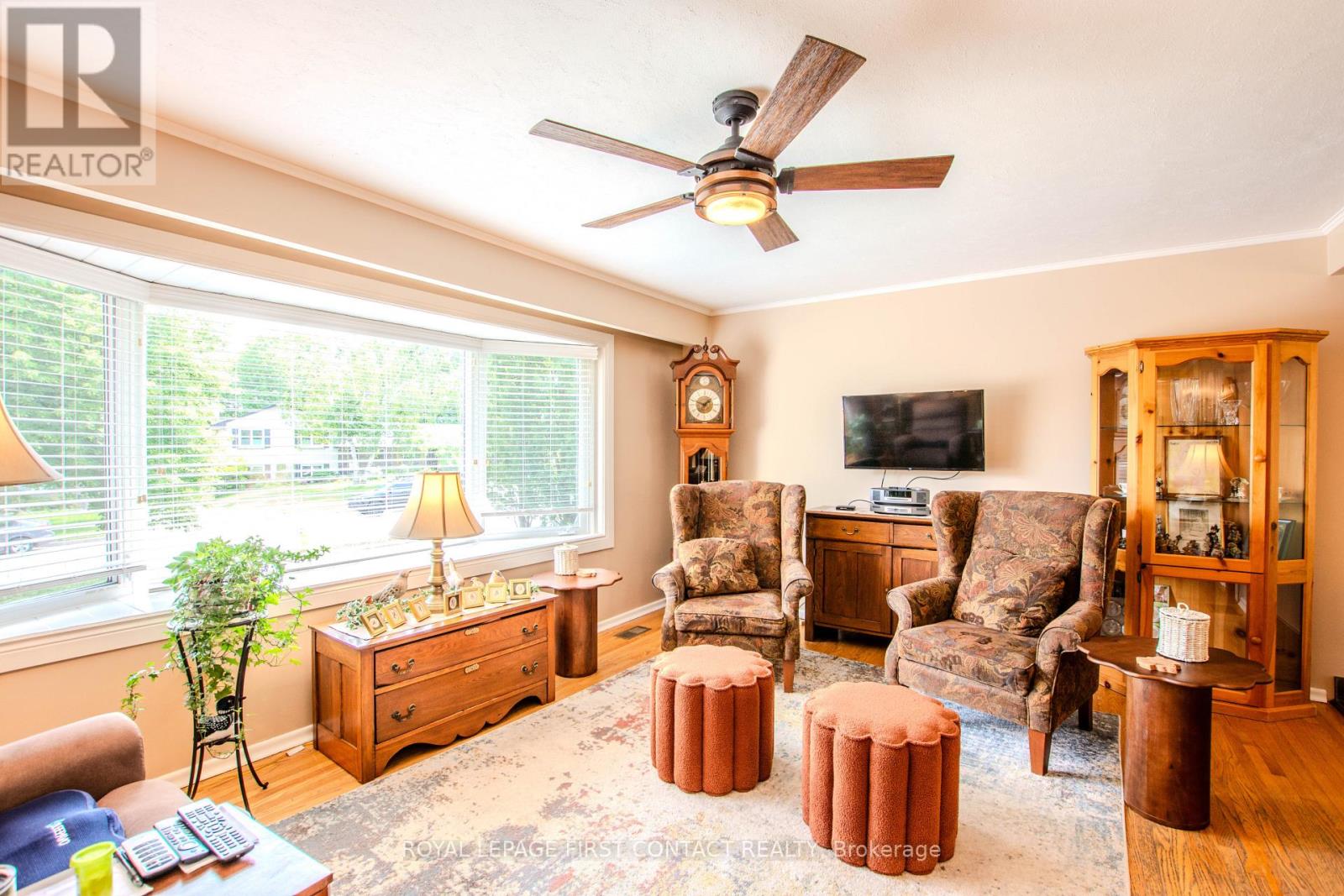 27 Tower Crescent, Barrie (Allandale Heights), Ontario  L4N 2V3 - Photo 9 - S13820696