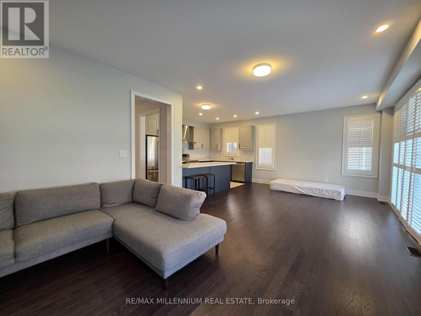 87 Bearberry Road E, Springwater, Ontario  L9X 2C9 - Photo 7 - S13820736